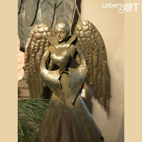Engel in Silber und Gold mit Herz zum verschenken