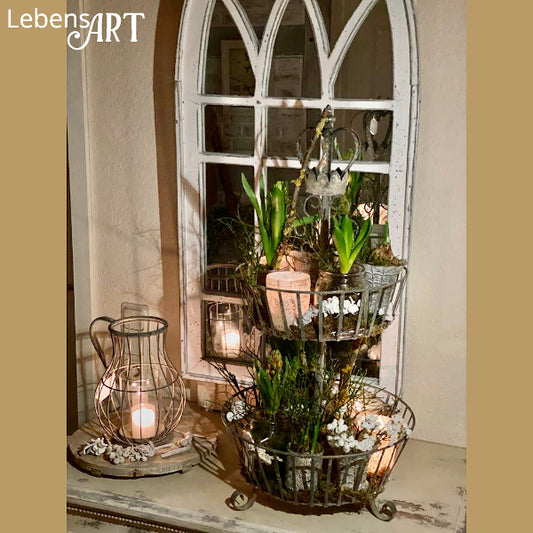 Etagere in Shabby-Optik mit 2 Etagen und Krönchen